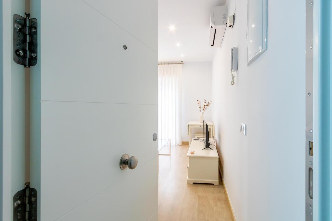 Charming 2 Bedroom Apartment Triana Bridge By Ocityzen Севілья Екстер'єр фото